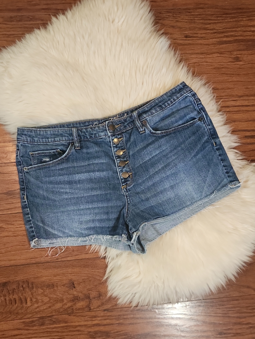 Universal Thread High Rise Button Fly Shorts